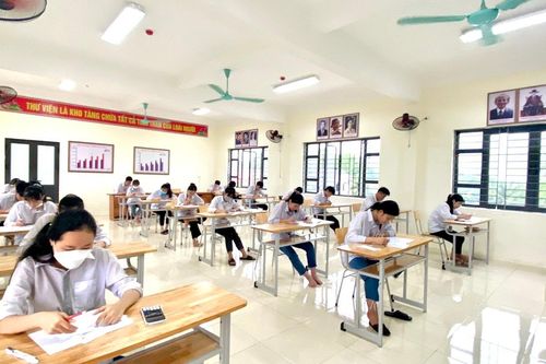 Bộ GDĐT khẳng định không thi trắc nghiệm môn Ngữ văn