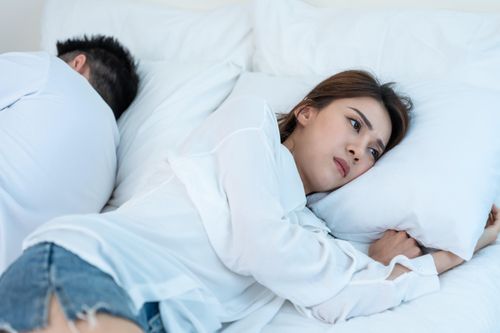 Điều gì khiến phụ nữ sau 30 tuổi mất ngủ, cáu gắt vô cớ?