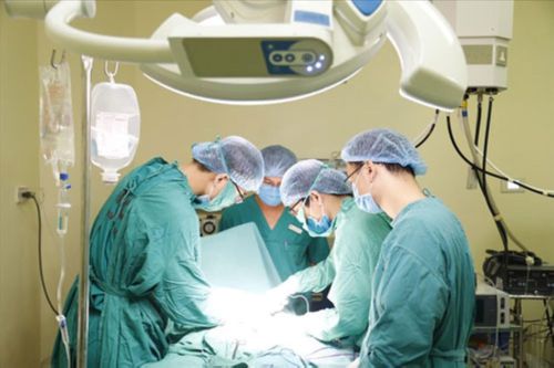 Đưa bệnh nhân đi 'mổ nhờ' vì thiếu thuốc, vật tư y tế