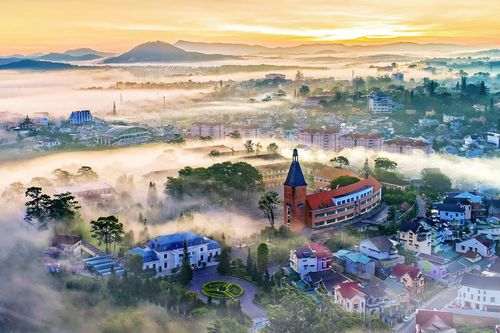 Sáp nhập 3 trường cao đẳng vào ngôi trường độc đáo bậc nhất Đông Dương