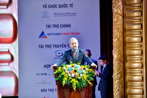 Đất Xanh Miền Trung đồng hành sự kiện 'Đối thoại với các nhà lãnh đạo hàng đầu thế giới'