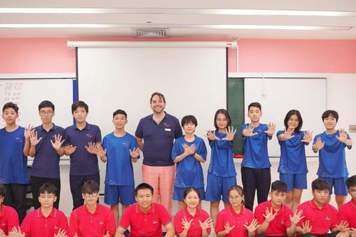 Học sinh TH School Vinh háo hức trong ngày đầu tiên tựu trường