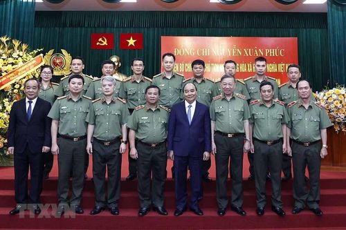 Chủ tịch nước thăm và làm việc với Cục An ninh Kinh tế của Bộ Công an