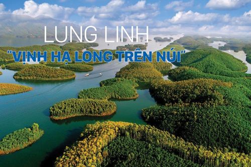 Lung linh 'vịnh Hạ Long trên núi'