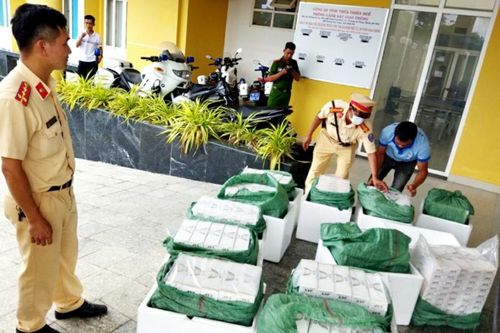 Thừa Thiên Huế: Phát hiện 6.000 gói thuốc lá không có hóa đơn chứng từ