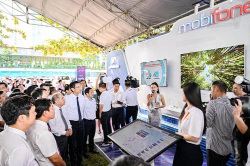 Khai trương mạng 5G MobiFone tại thành phố Huế
