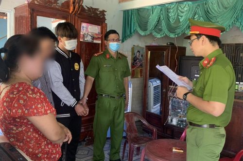 Bắt ba đối tượng chặn đường chém người dã man