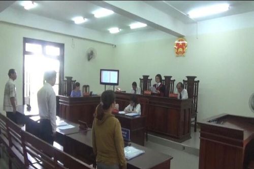Xét xử vụ án dân sự rút kinh nghiệm kết hợp số hóa, trình chiếu chứng cứ tại phiên tòa