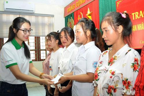 Vượt các chỉ tiêu đề ra, FE CREDIT hoàn thành chứng chỉ ESG