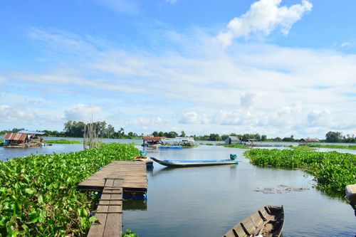 Tĩnh lặng 'hồ nước trời' lớn nhất miền Tây