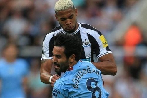 Man City có lúc chỉ kiểm soát bóng 6% trước Newcastle