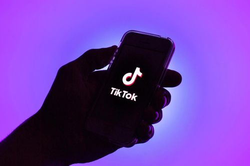 Cách TikTok qua mặt iOS để theo dõi người dùng
