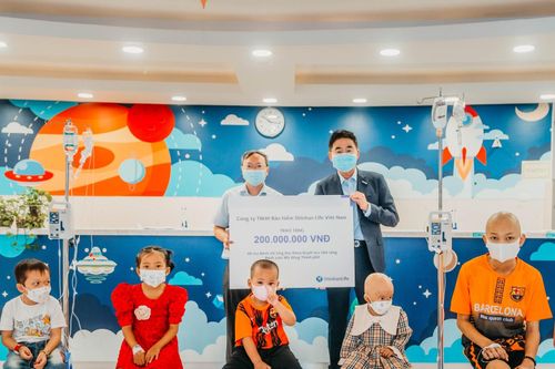 Shinhan Life Việt Nam tiếp tục đồng hành cùng bệnh nhi ung thư máu