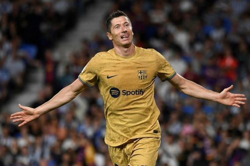 Lewandowski bừng sáng, Barca 'đáp trả' Real Madrid
