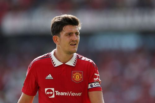 Nghe lời 'HLV Online', Ten Hag gạch tên Maguire trước trận MU vs Liverpool
