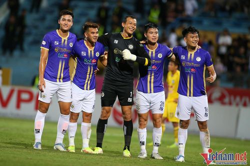 Lượt về V-League: Hà Nội lợi thế lớn vô địch, đáy bảng 'nóng rực'