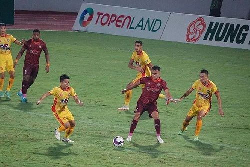Chủ tịch Câu lạc bộ bóng đá Đông Á Thanh Hóa bức xúc vì mất oan 2 bàn thắng