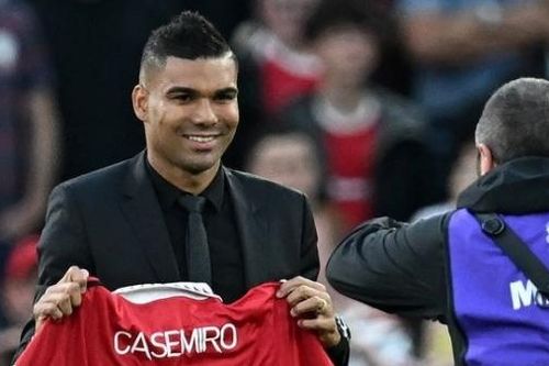 Chuyển nhượng cầu thủ Man Utd ngày 23/8: Nỗ lực chờ De Jong; Barca từ chối bán Antony; 'máy quét' Casemiro ký 4 năm
