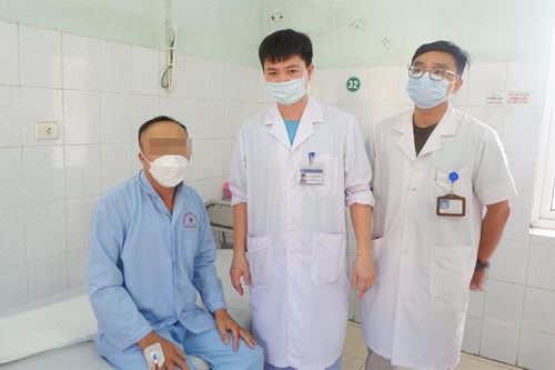 Bóc khối u hiếm gặp ở tủy sống và lồng ngực cho bệnh nhân 40 tuổi