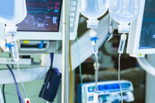 Đấu thầu thuốc, vật tư y tế còn có chuyện 'dao mổ trĩ cứ mổ là chảy máu'