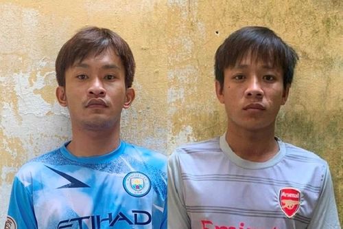 Tạm giữ nhóm 'đầu nậu' ma túy thủ nhiều mã tấu và búa