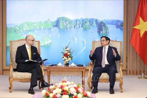 Thủ tướng Phạm Minh Chính tiếp Đại sứ Canada tại Việt Nam Shawn Perry Steil