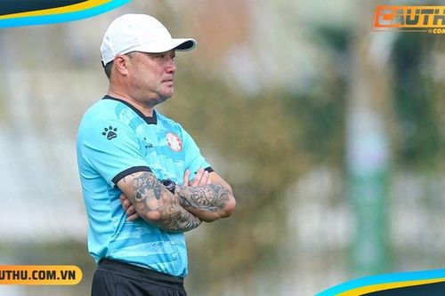 HLV Trương Việt Hoàng: 'Mục tiêu của chúng tôi là trụ hạng'