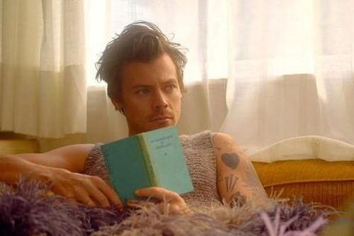 Quảng bá cho vai diễn đồng tính, Harry Styles nói rõ về xu hướng tính dục của bản thân