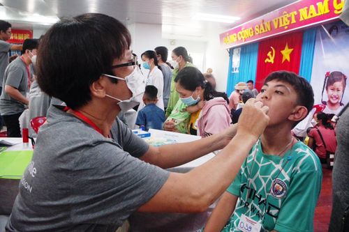 Quảng Ngãi: Phẫu thuật miễn phí cho trẻ em dị tật hàm mặt