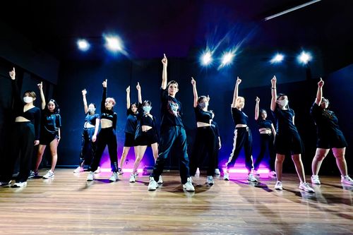 Đã qua thời chỉ có fan Kpop đi học nhảy Kpop