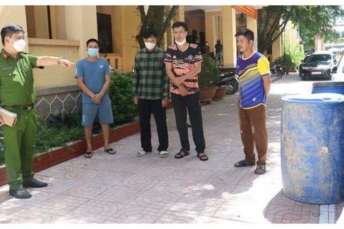 Bắt nhiều đối tượng trộm dầu tại công trường thi công dự án cao tốc