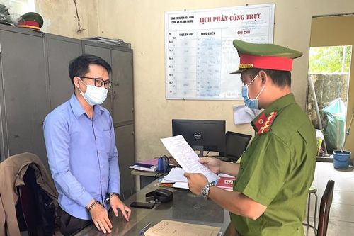 Nhân viên Ngân hàng OCB lách luật chiếm đoạt tiền vay của khách