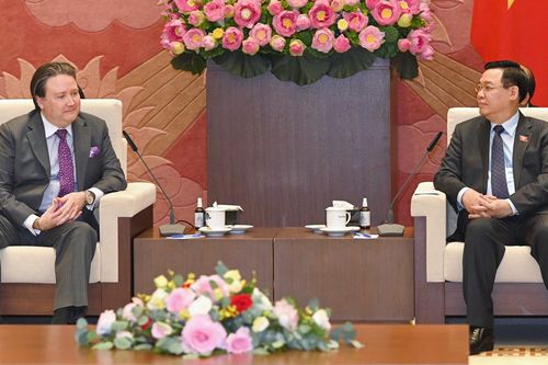 Chủ tịch Quốc hội Vương Đình Huệ tiếp Đại sứ Hoa Kỳ tại Việt Nam Marc E. Knapper
