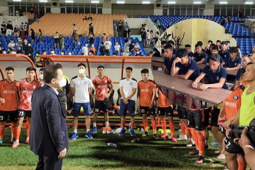 Chủ tịch CLB Đà Nẵng nói gì khi U17 bỏ giải vì không có tiền?