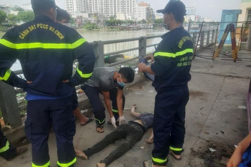 TP HCM: Tìm thấy thi thể người dân rơi xuống cầu Kênh Tẻ