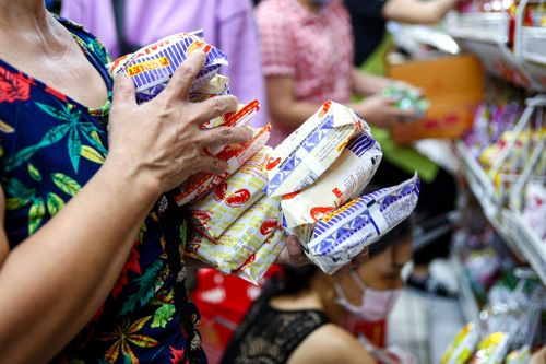 Những ông lớn đang khai thác 'mỏ vàng' 8,5 tỷ gói mì tại Việt Nam