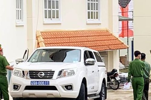 Bắt hai nhân viên CDC Lâm Đồng liên quan đến kit test Việt Á