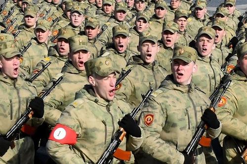 Tổng thống Nga Putin ký sắc lệnh tăng biên chế quân đội thêm 137.000 người