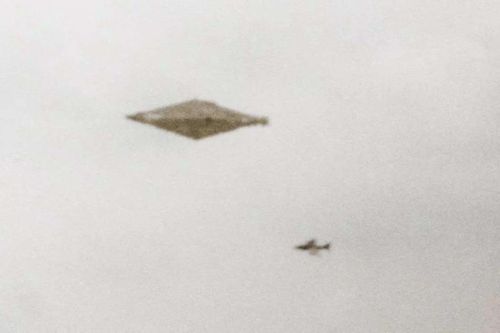 Bức ảnh rõ nhất về UFO được công bố sau 32 năm