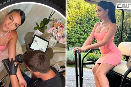 Georgina mặc váy hồng sexy đi... họa bì
