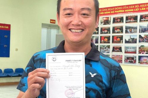 Bốc thăm tranh suất vào trường mầm non: Phụ huynh vỡ òa, nhà trường 'không ai mong muốn'