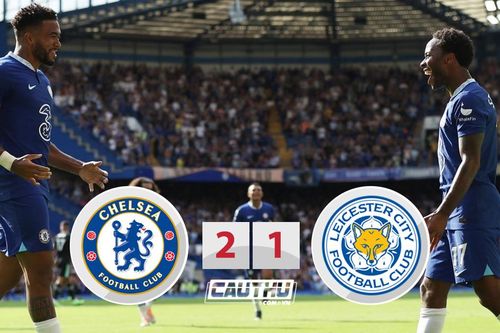 Thi đấu thiếu người, Chelsea vẫn có 3 điểm nhờ cú đúp của Sterling
