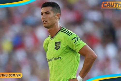 Ronaldo chạy trước vẫn đuối: Thôi hết chiêm bao!