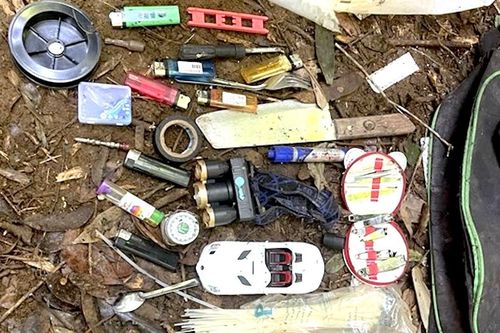 Vụ 2 bộ xương trong rừng Gia Lai: Mẹ và em trai nạn nhân đến nhận diện