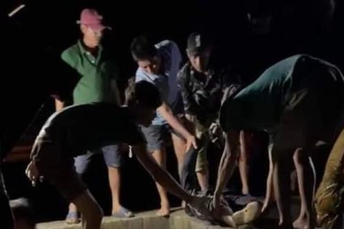 Người đàn ông tử vong khi lặn đục hàu tại Cà Mau