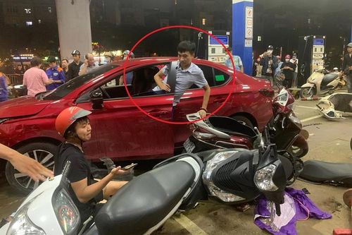 Phê chuẩn khởi tố tài xế tông hàng loạt xe tại cây xăng đường Láng