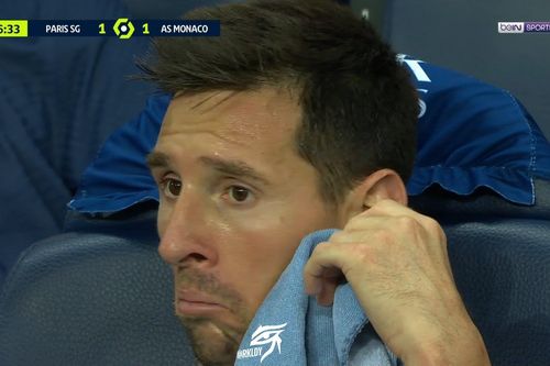 Messi khó chịu khi bị rút khỏi sân