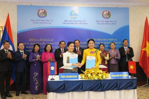 Hội LHPN TPHCM ký kết hợp tác với Hội LHPN thủ đô Viêng Chăn và tỉnh Champasak (Lào)
