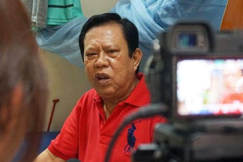 Nhạc sĩ Vinh Sử chống chọi từng giờ với căn bệnh ung thư