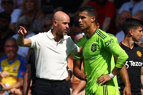 Ronaldo khó rời MU